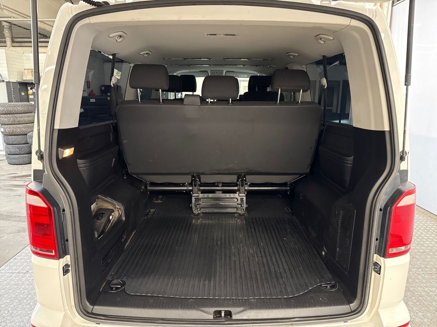 VOLKSWAGEN Caravelle 2017