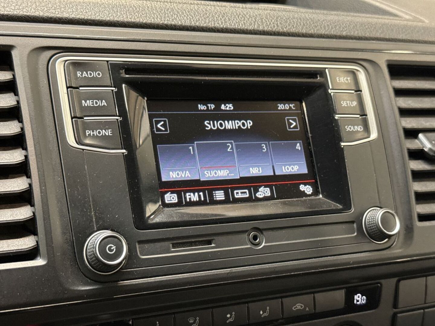 VOLKSWAGEN Caravelle 2017