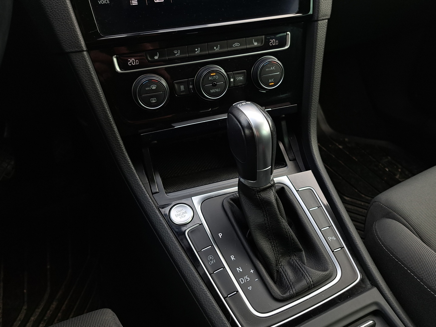 VOLKSWAGEN Golf 2017