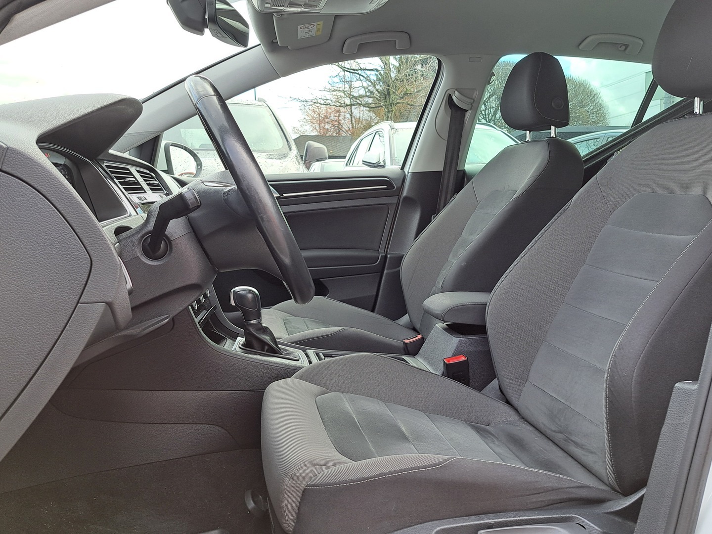 VOLKSWAGEN Golf 2017