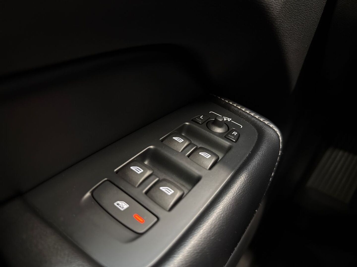 VOLVO XC60 2018