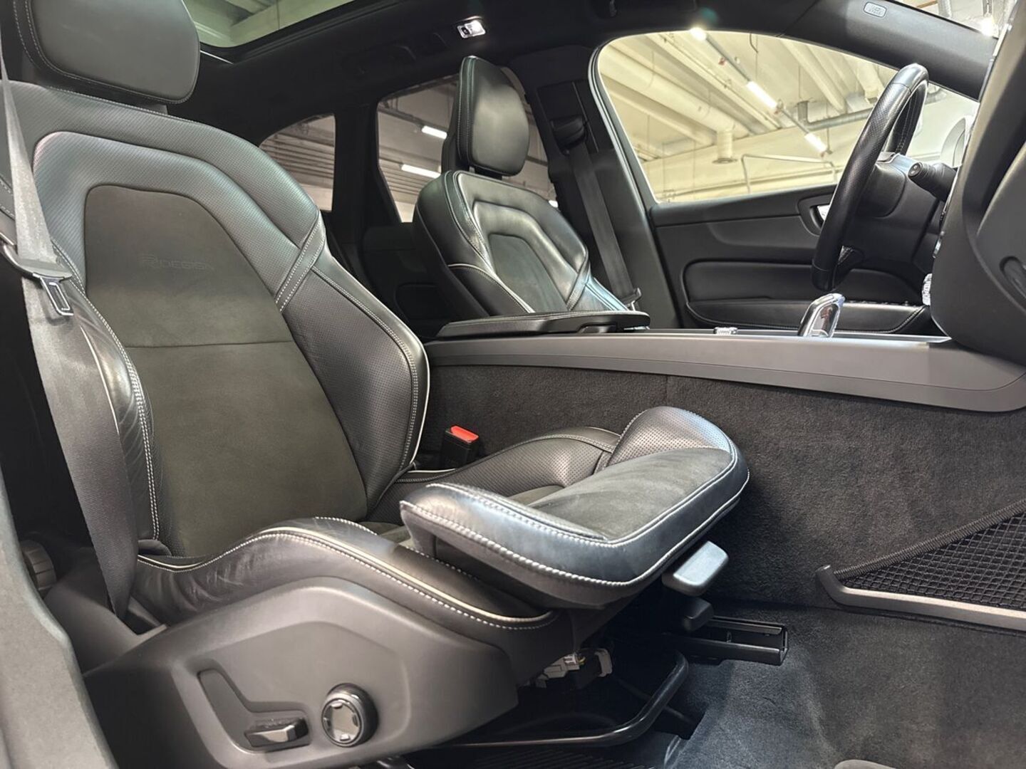 VOLVO XC60 2018