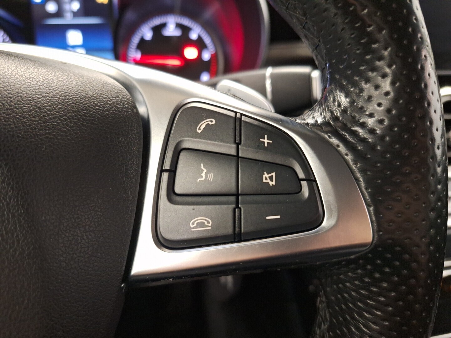 MERCEDES-BENZ GLC 2016