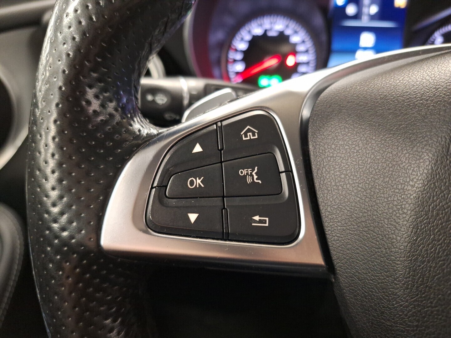 MERCEDES-BENZ GLC 2016