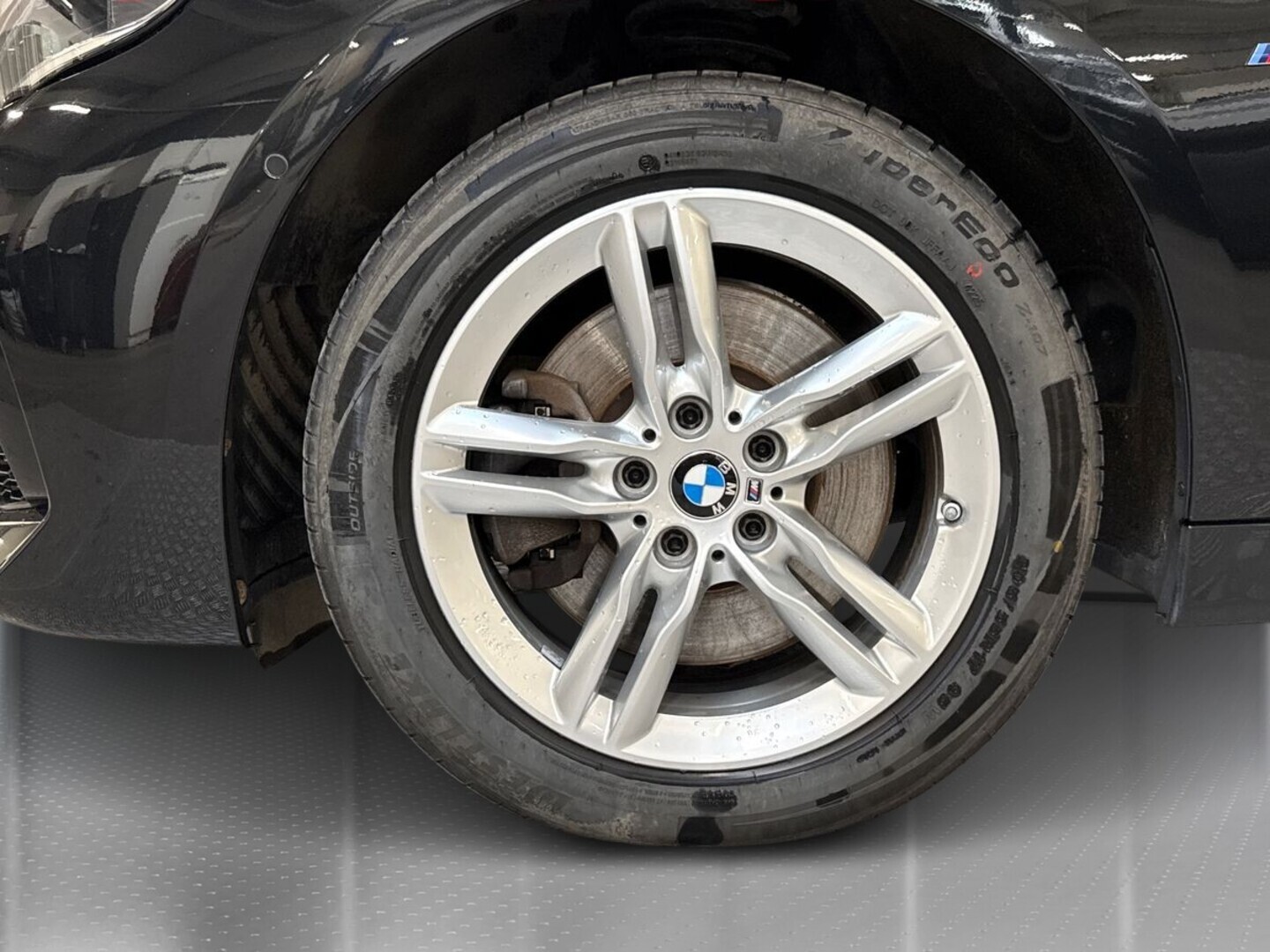 BMW 225 2019