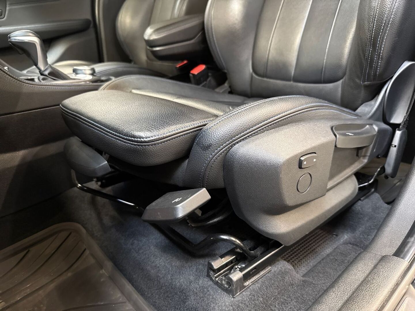 BMW 225 2019