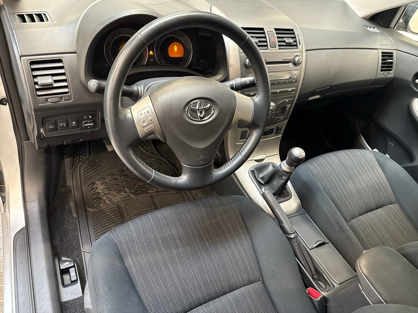 TOYOTA Corolla 2007