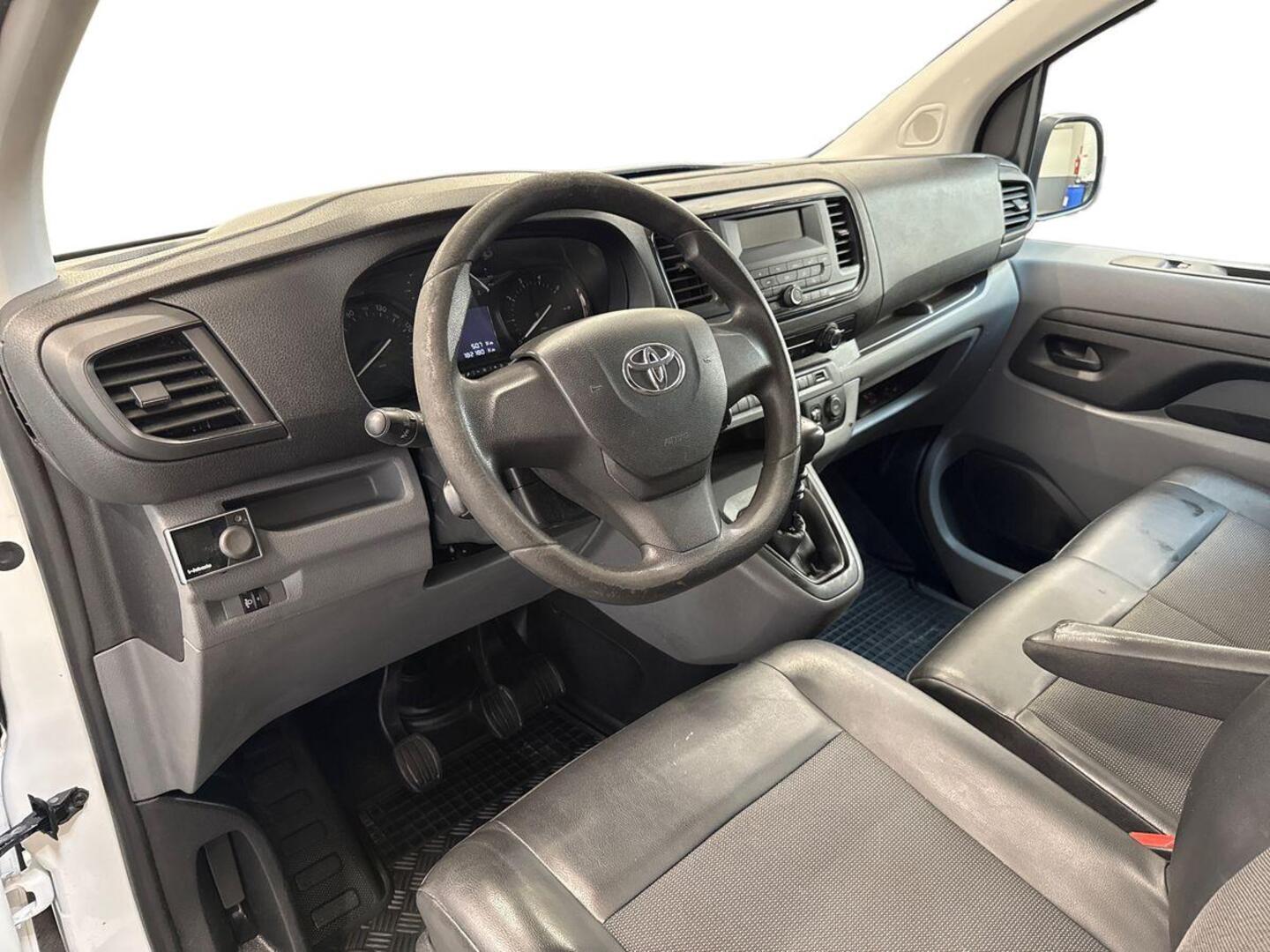 TOYOTA Proace 2017