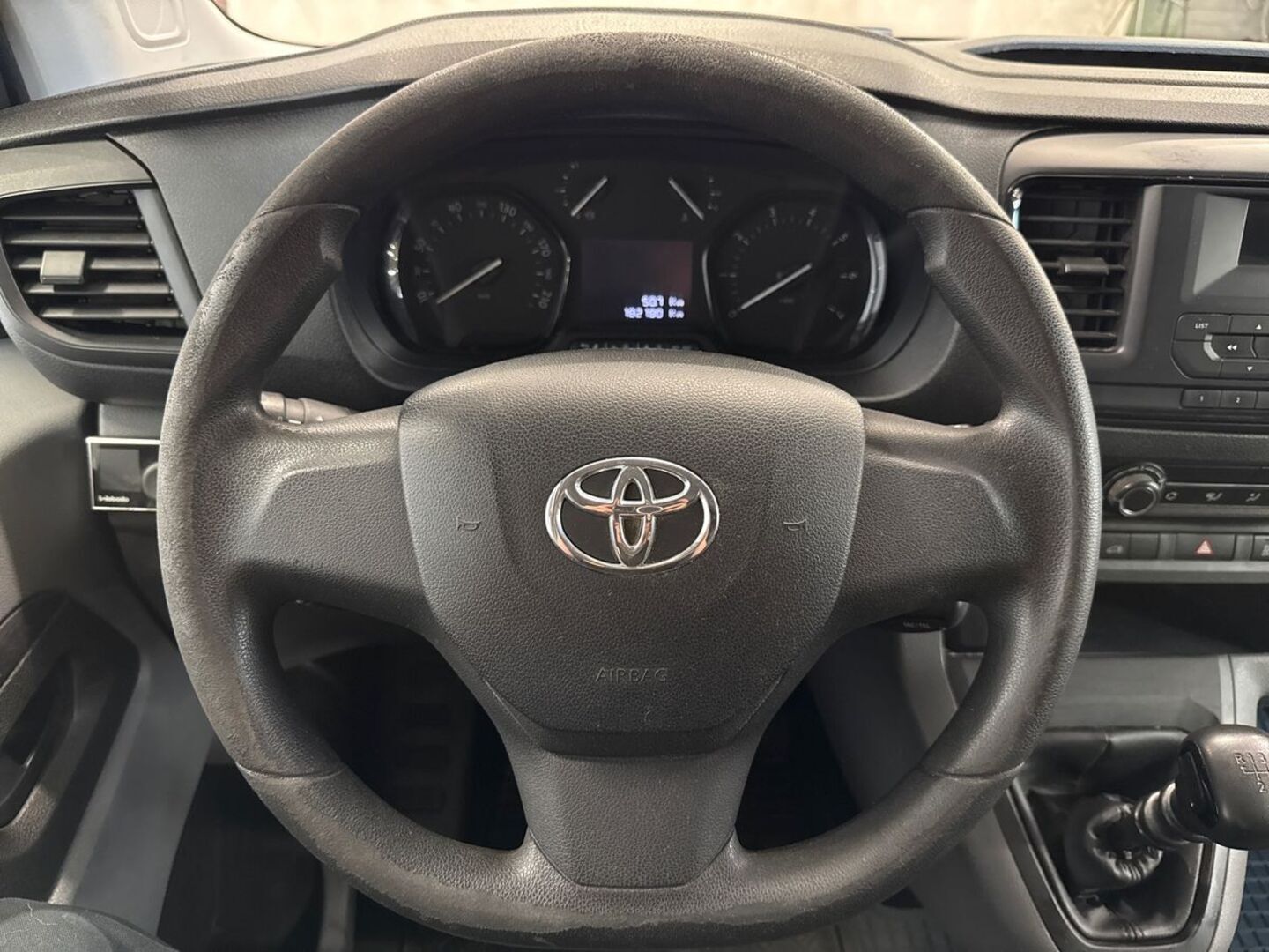 TOYOTA Proace 2017
