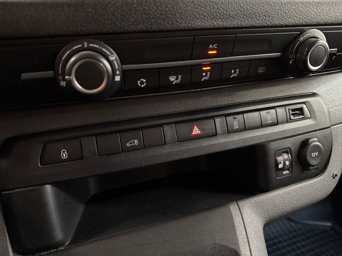 TOYOTA Proace 2017