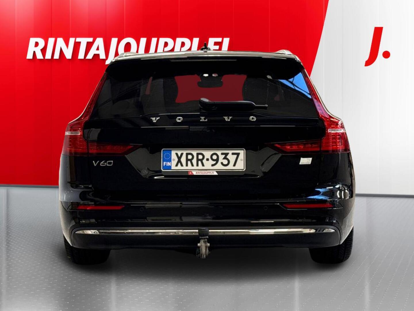VOLVO V60 2023