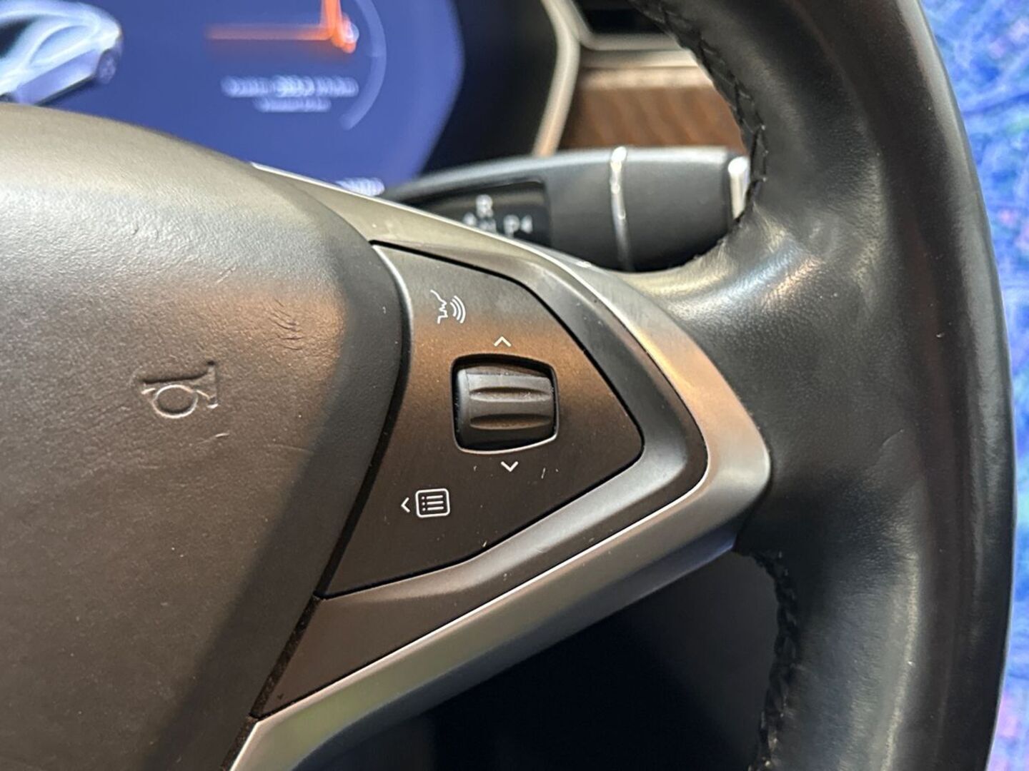 TESLA Model S 2018