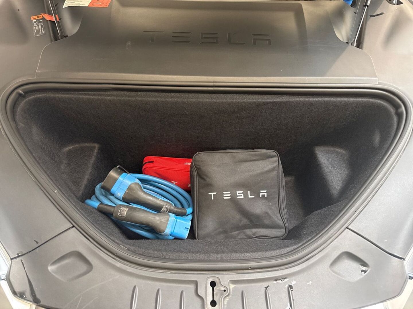 TESLA Model S 2018