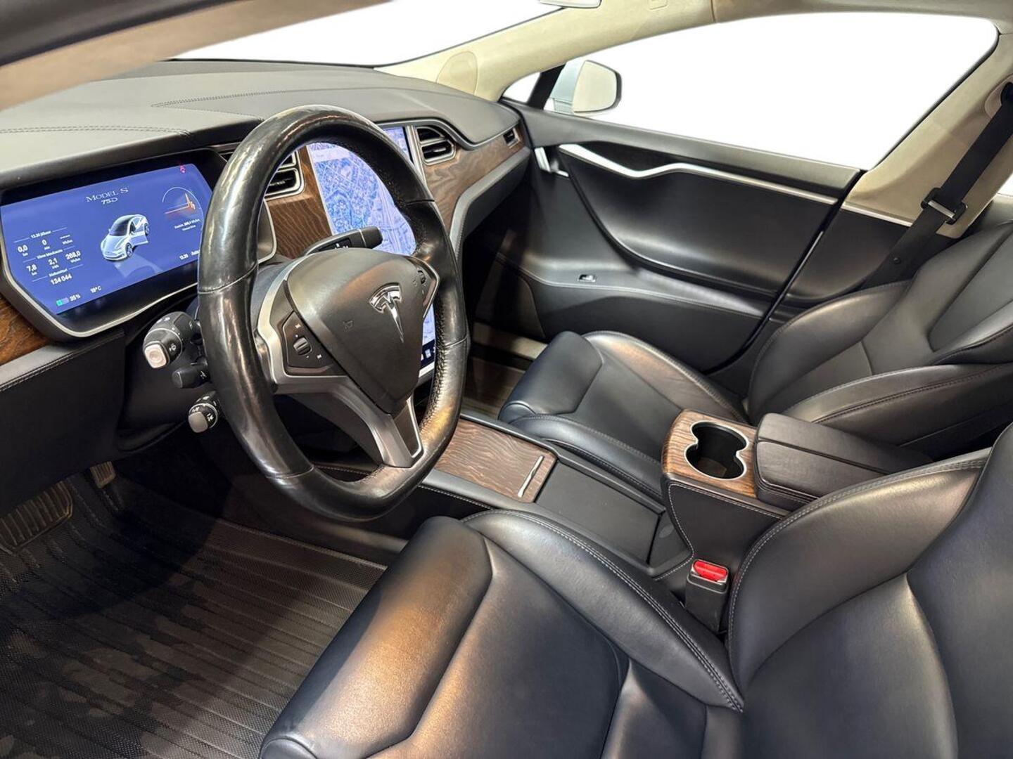 TESLA Model S 2018
