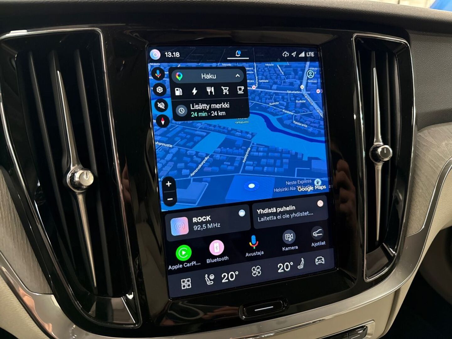 VOLVO V60 2024