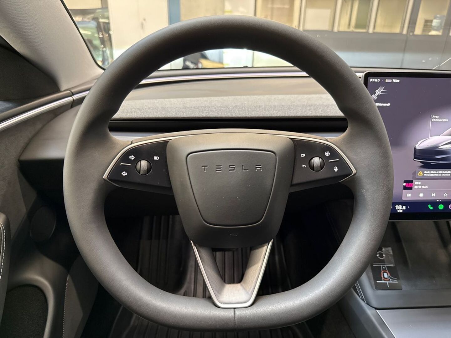 TESLA Model 3 2024