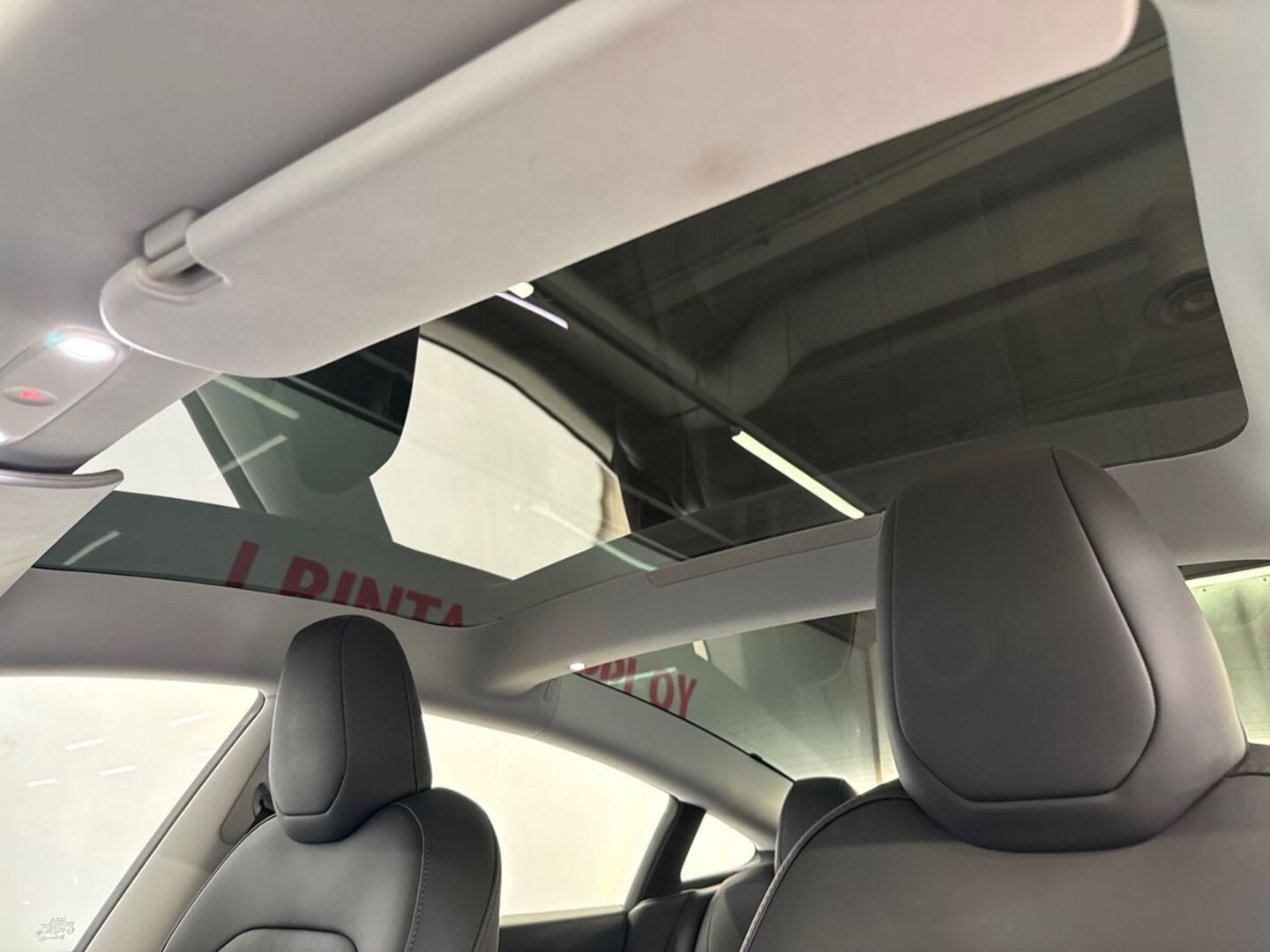 TESLA Model 3 2024