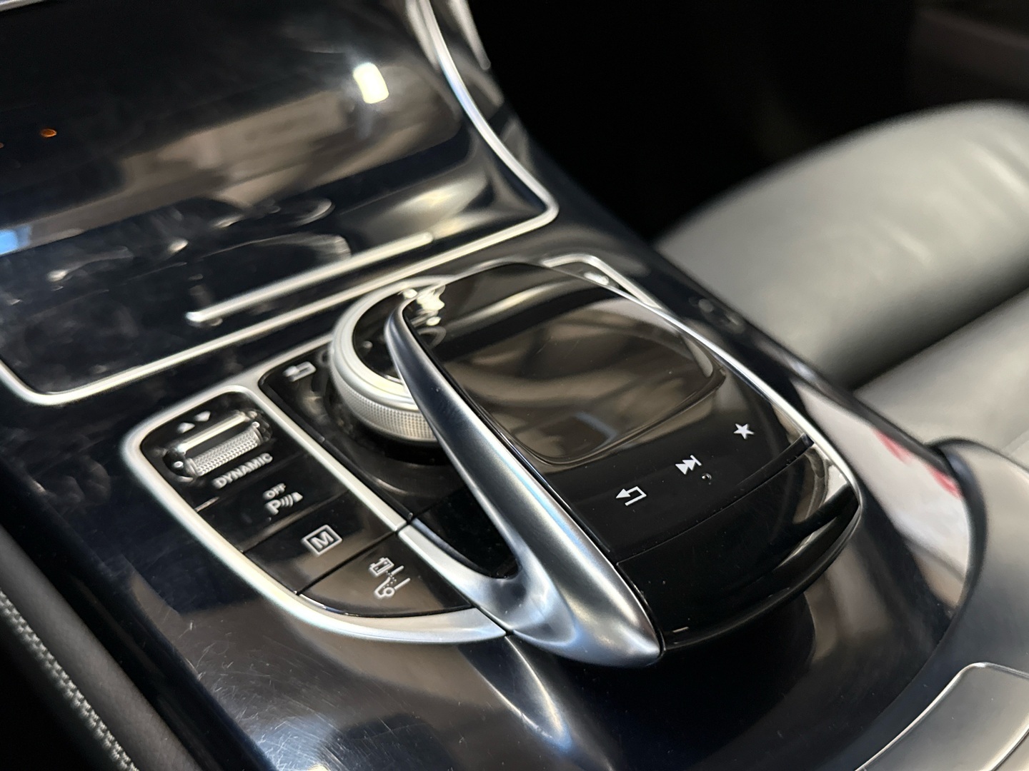 MERCEDES-BENZ GLC 2017