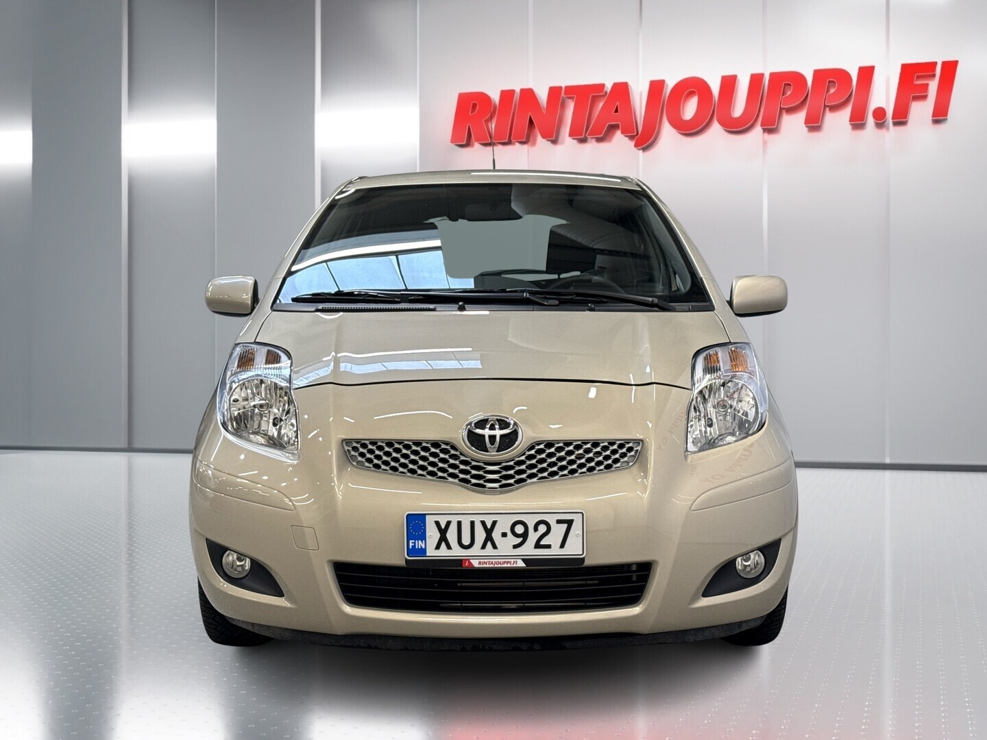 TOYOTA Yaris 2010