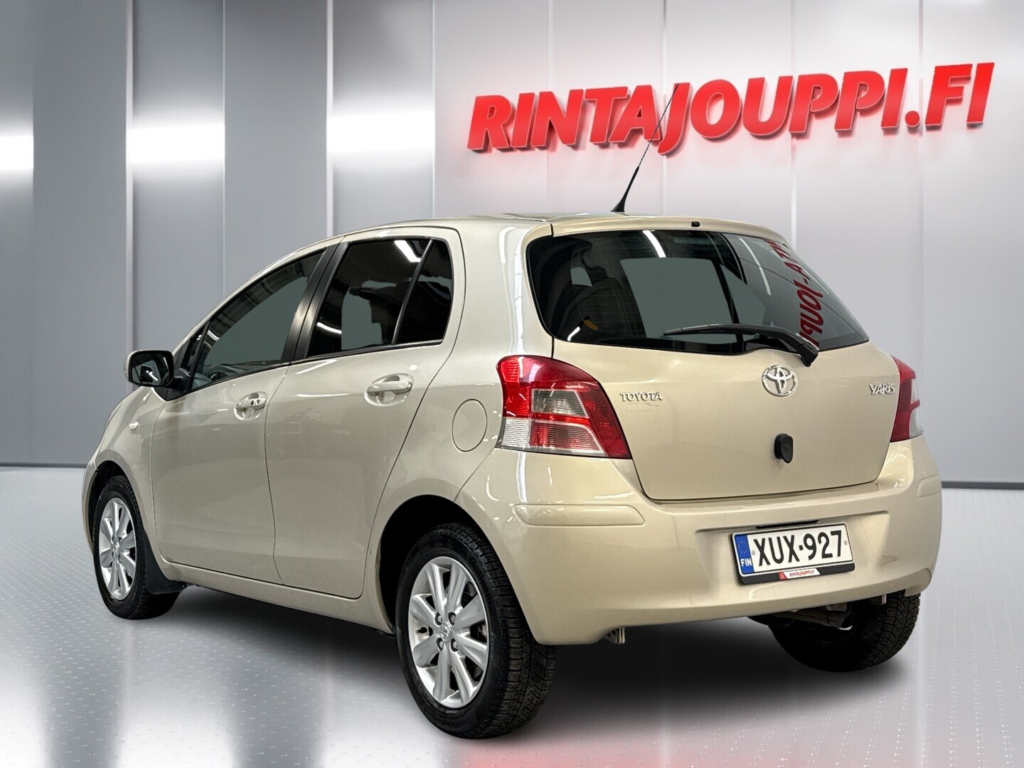 TOYOTA Yaris 2010