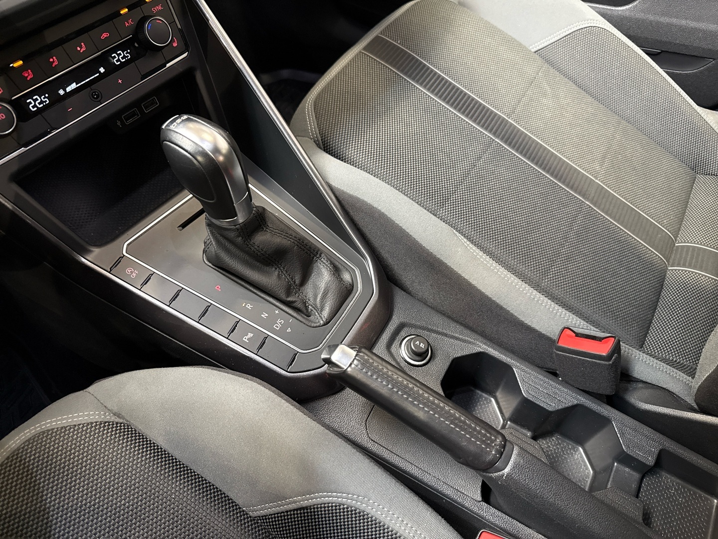 VOLKSWAGEN Polo 2019