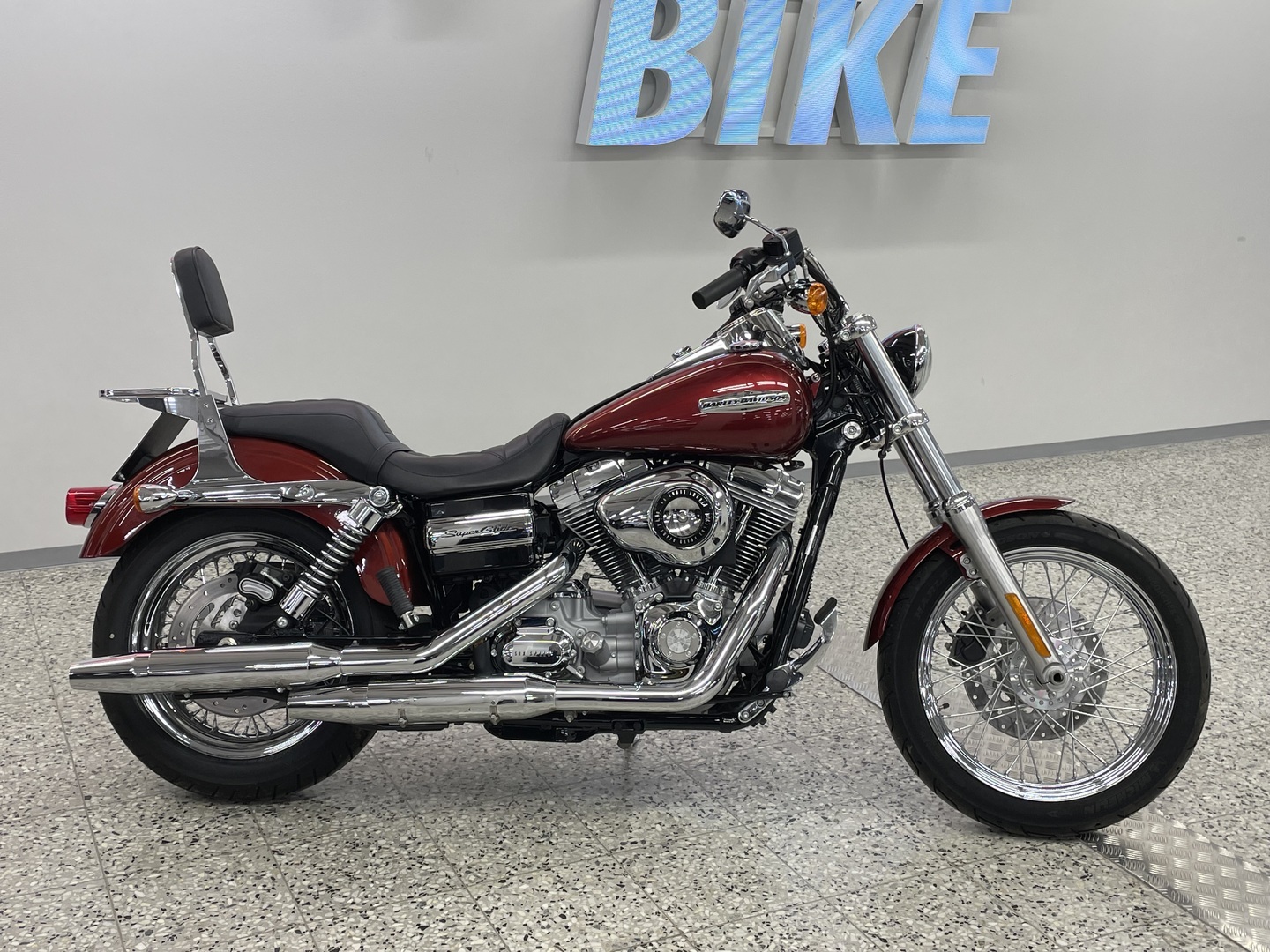 HARLEY-DAVIDSON DYNA 2010