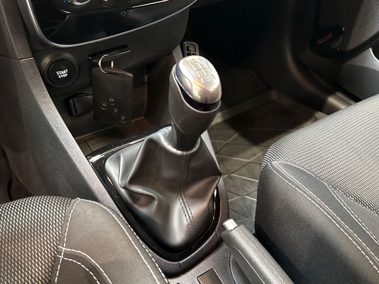 RENAULT Clio 2019