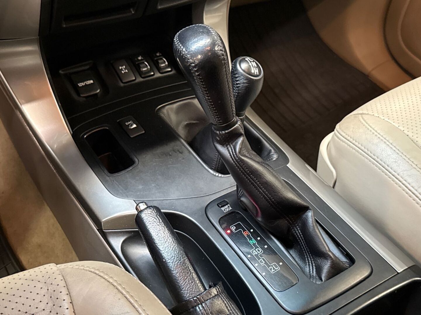 TOYOTA Land Cruiser 2007