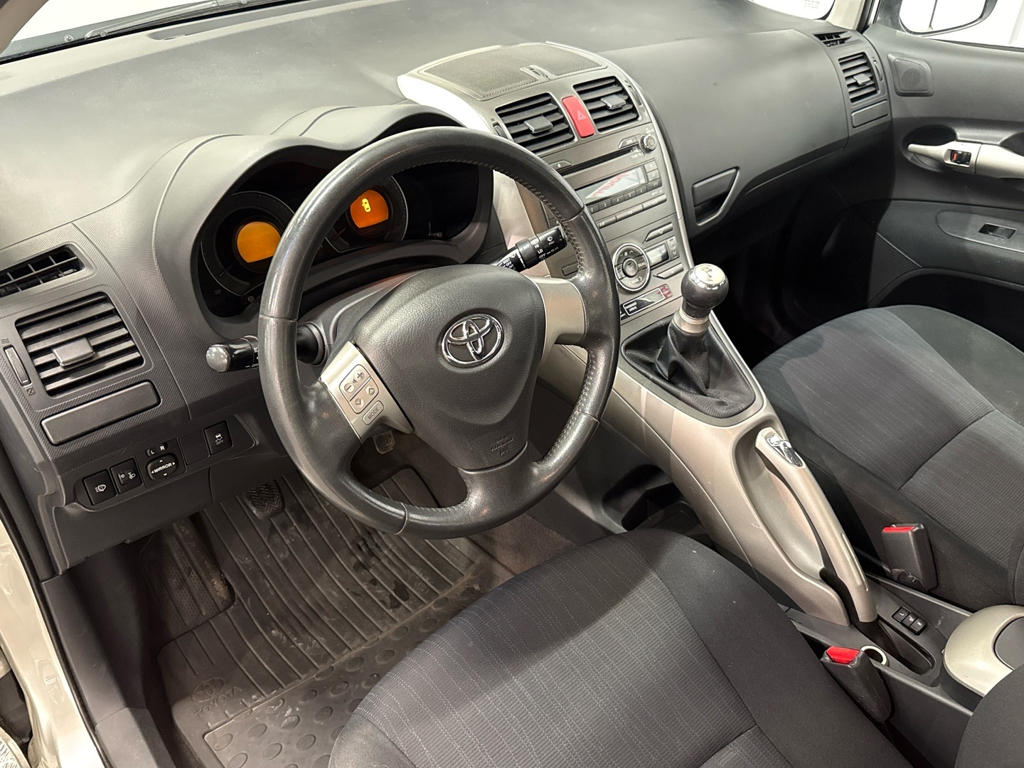 TOYOTA Auris 2008
