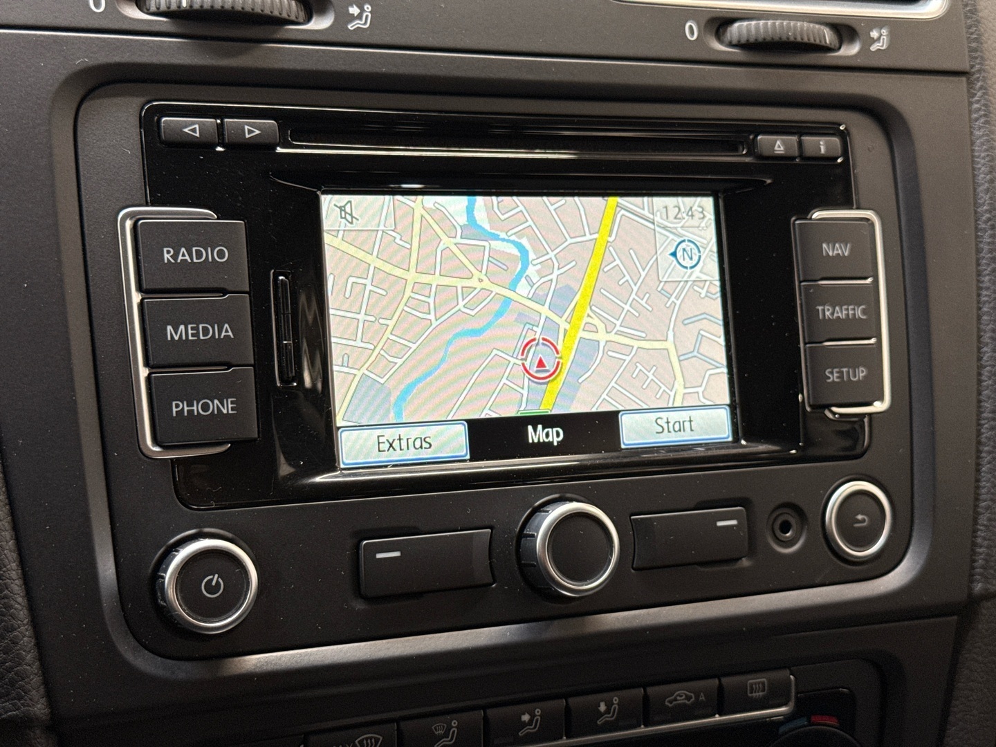 VOLKSWAGEN Golf 2011