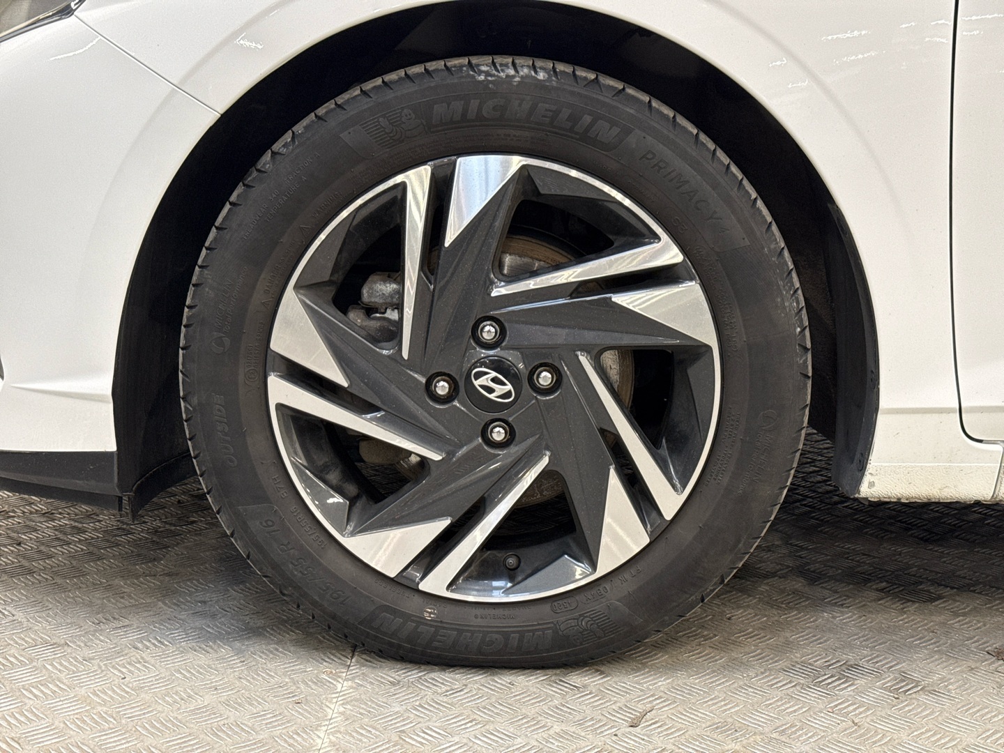 HYUNDAI i20 Hatchback 2021