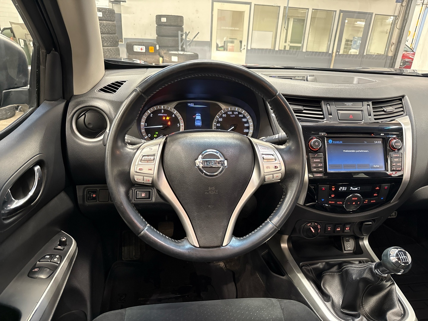NISSAN Navara 2016