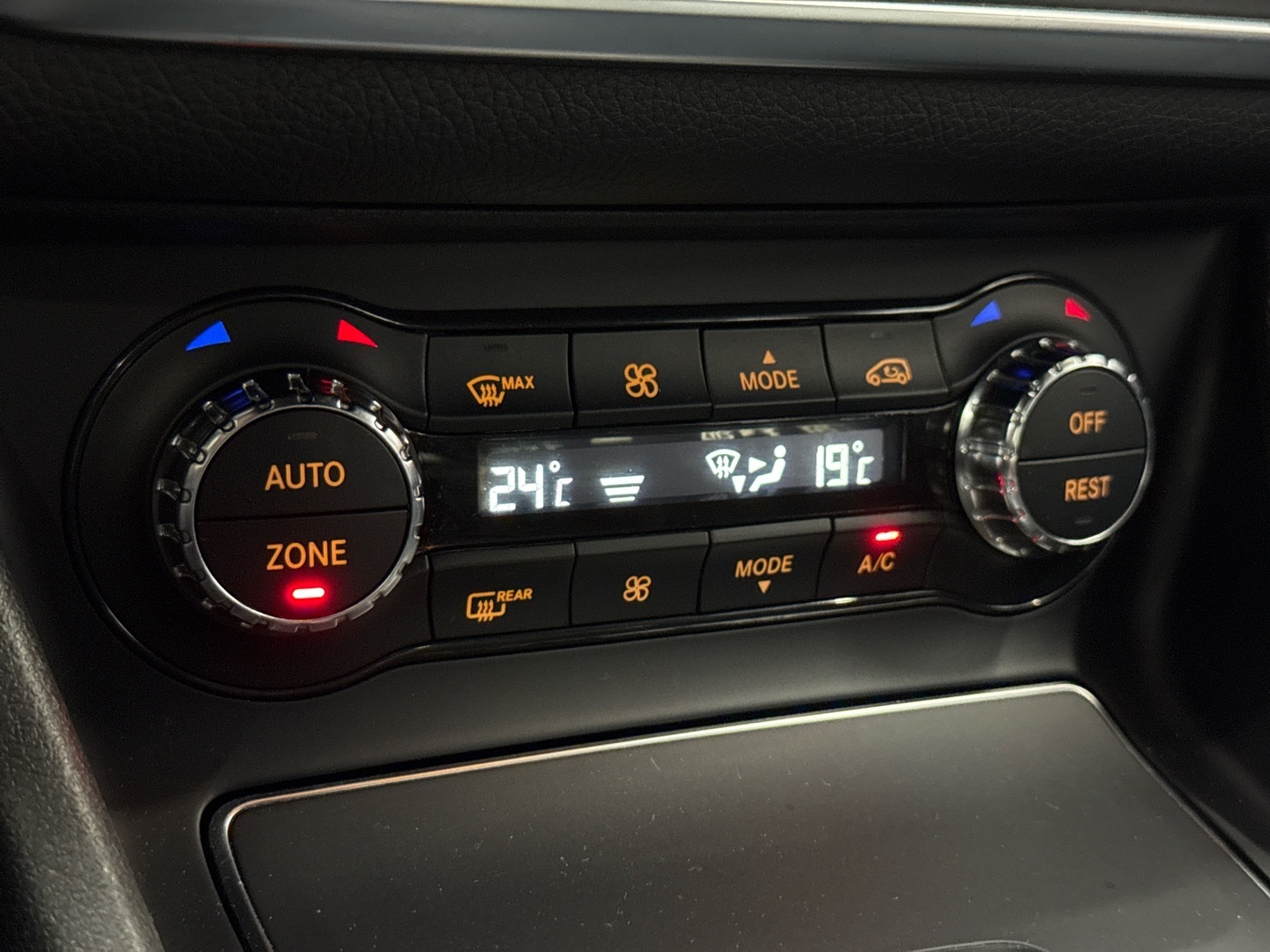 MERCEDES-BENZ CLA 2016