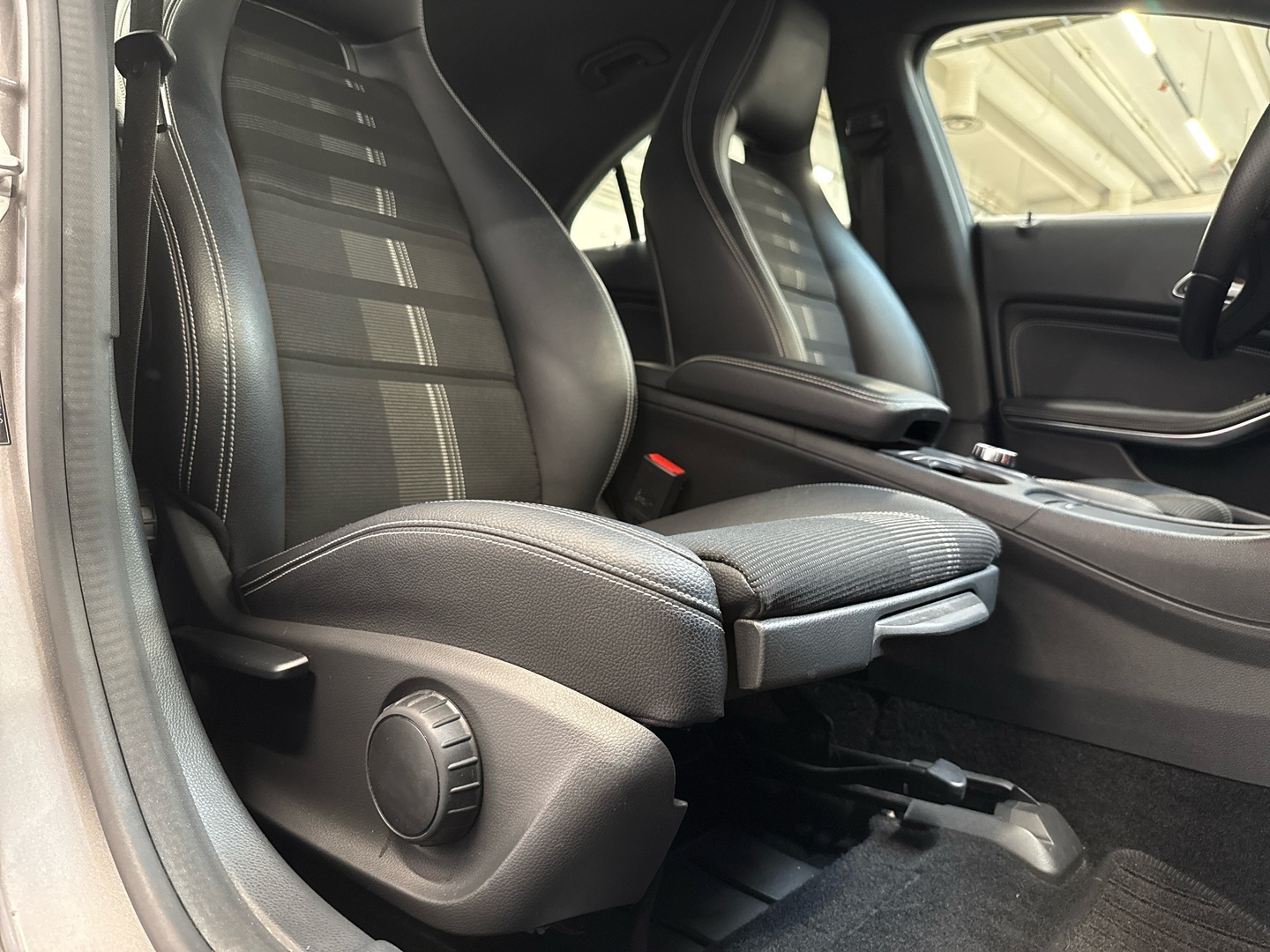 MERCEDES-BENZ CLA 2016
