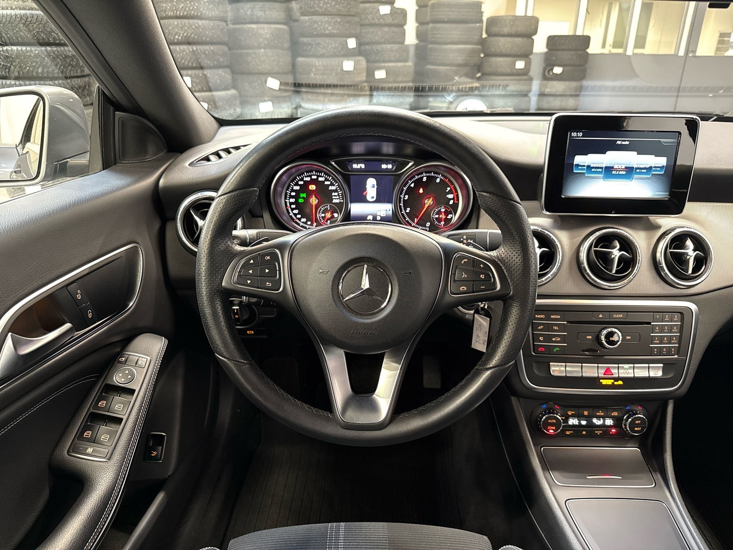 MERCEDES-BENZ CLA 2016