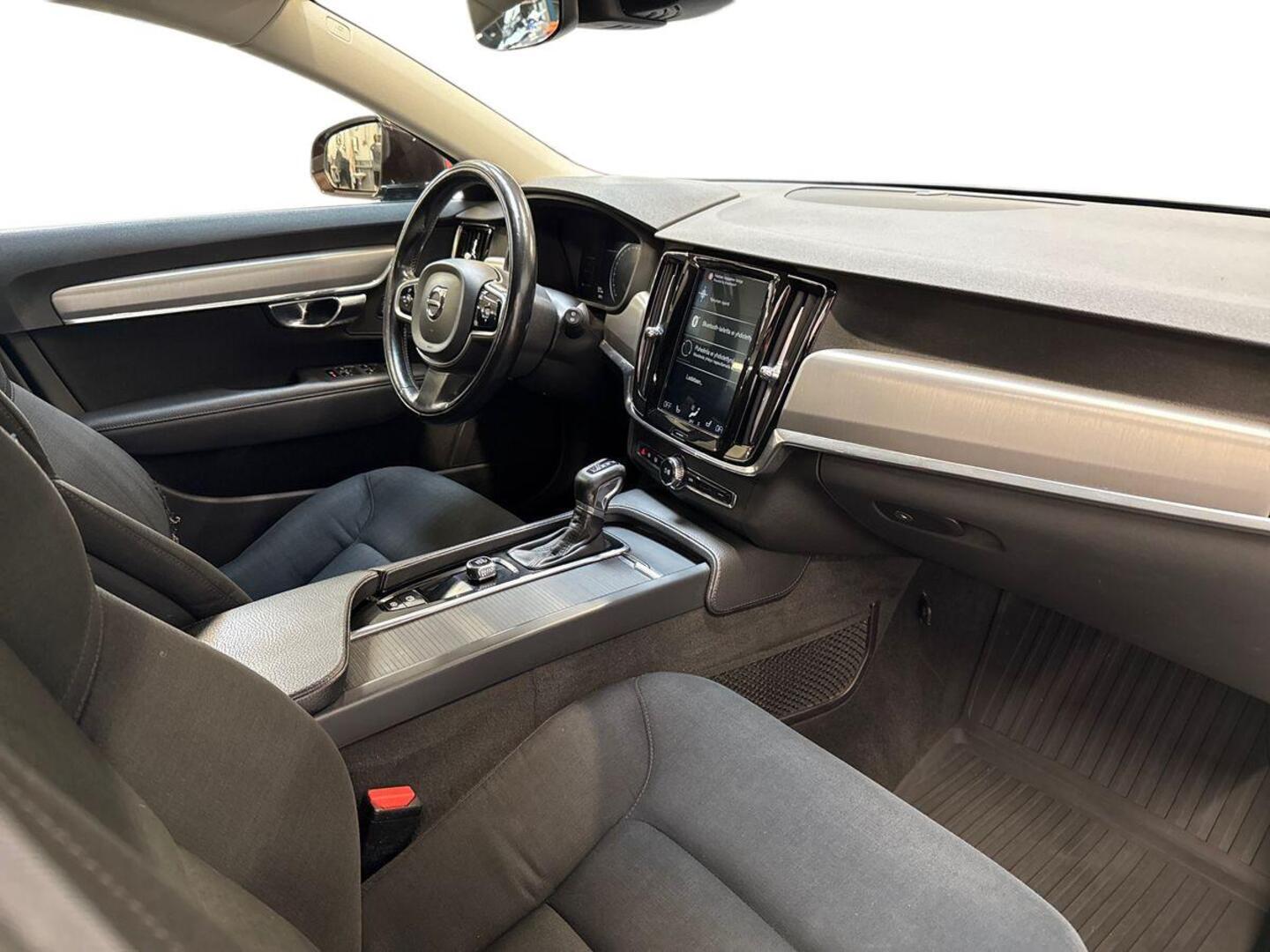 VOLVO V90 7