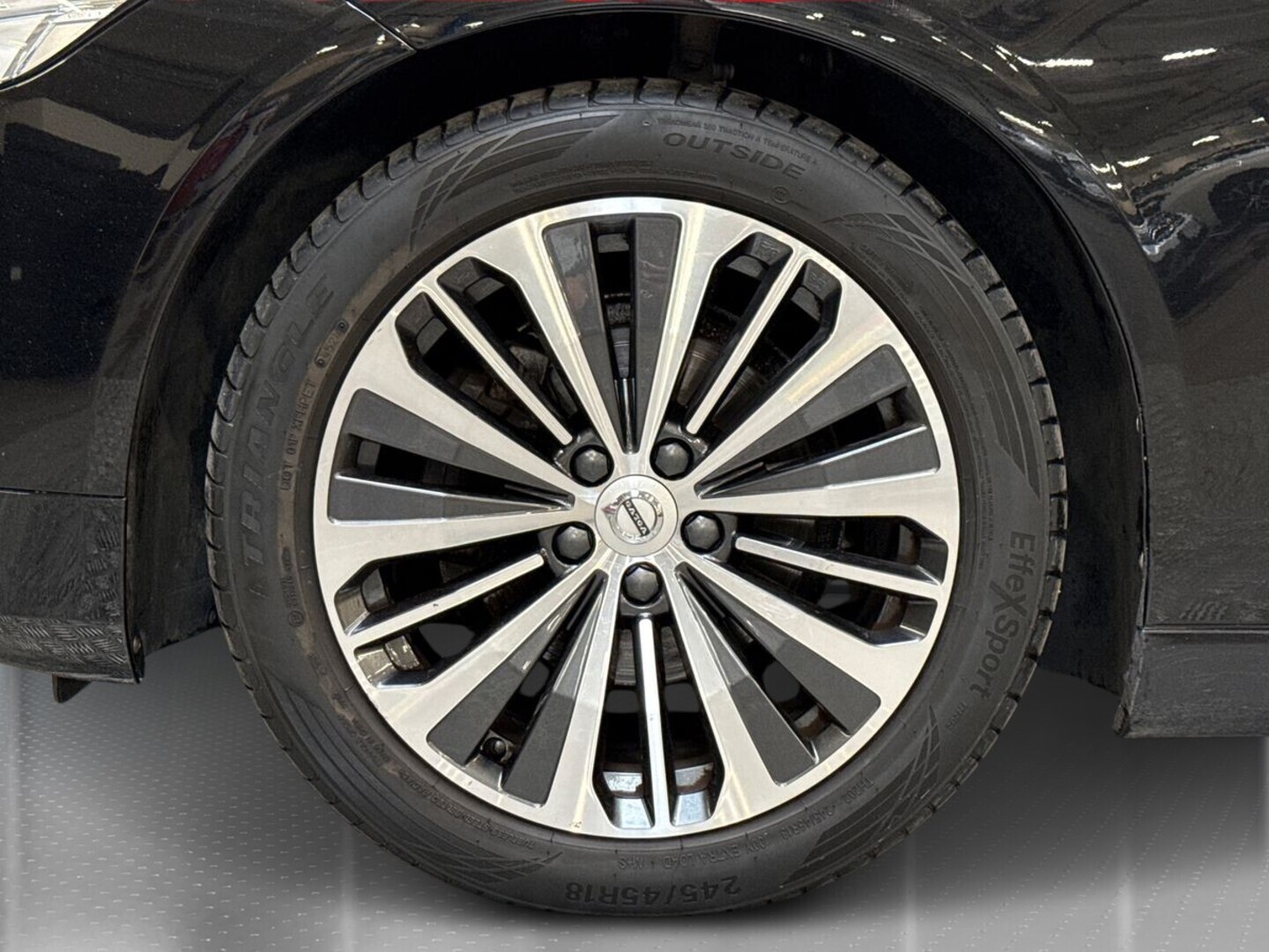VOLVO V90 2021