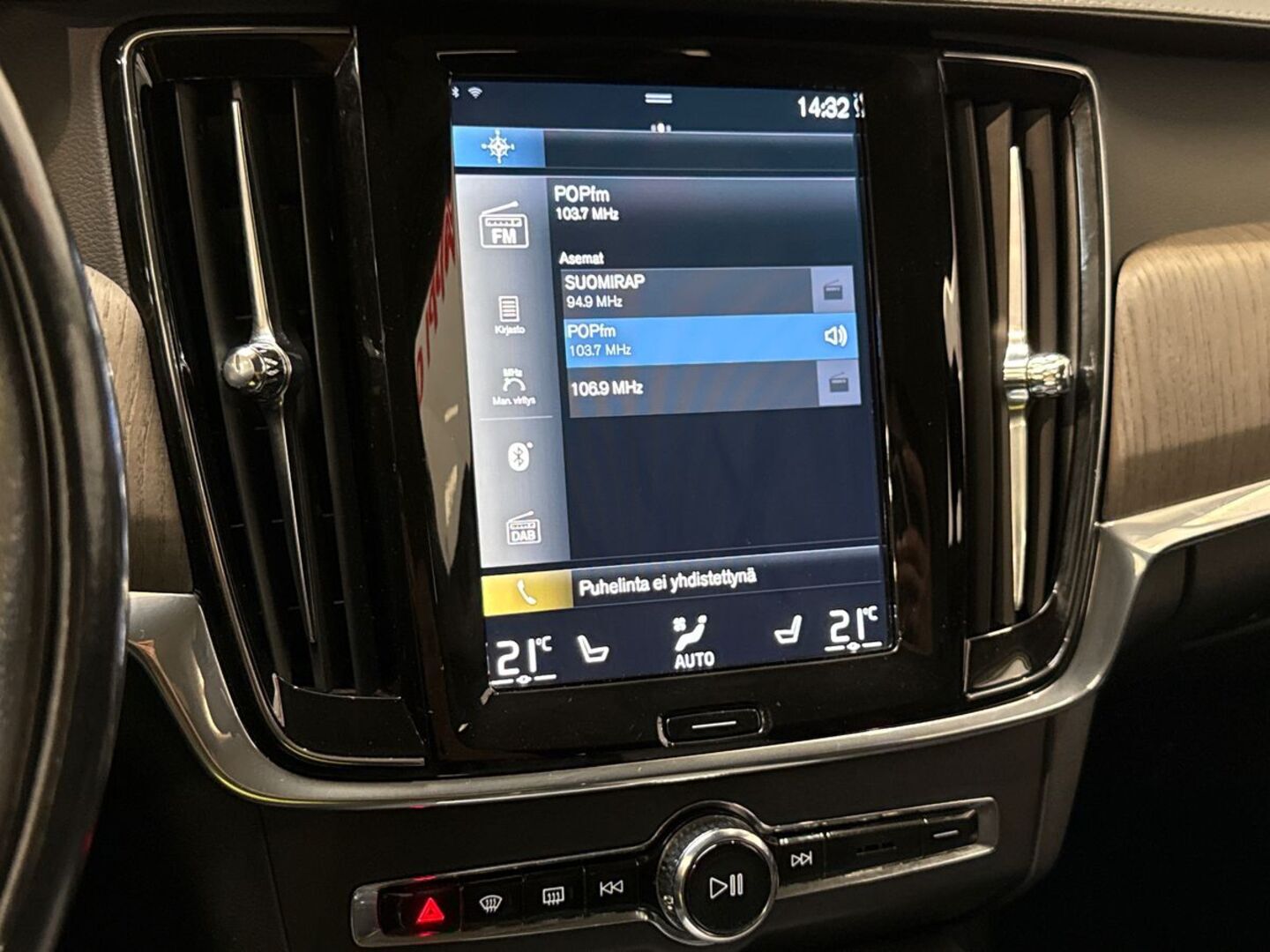 VOLVO V90 2021