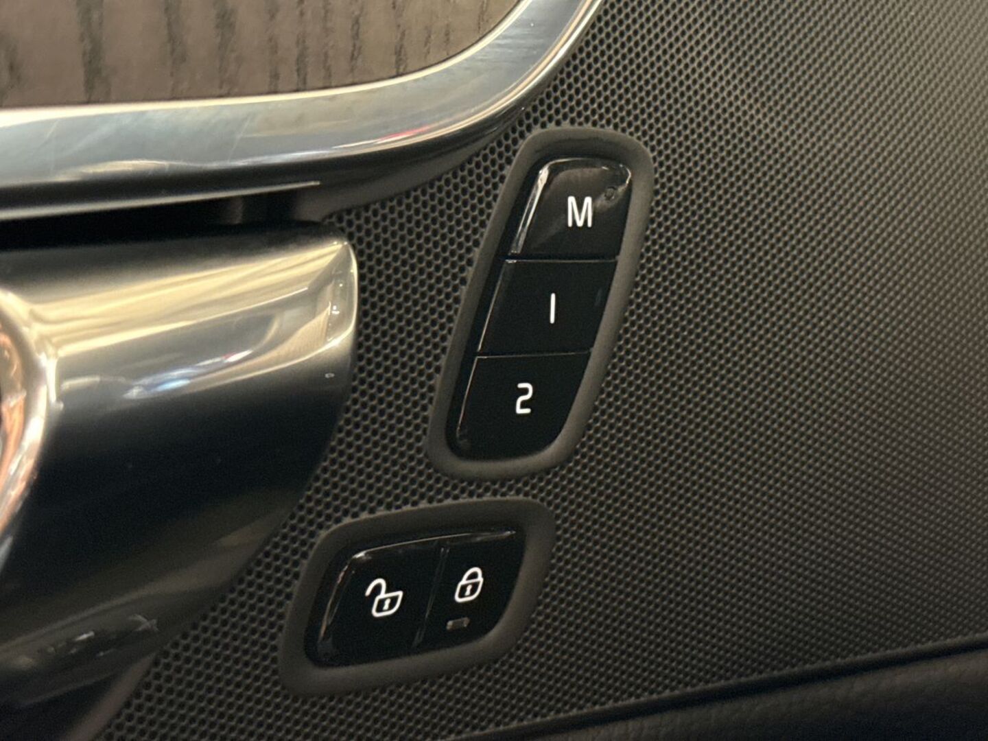 VOLVO V90 2021