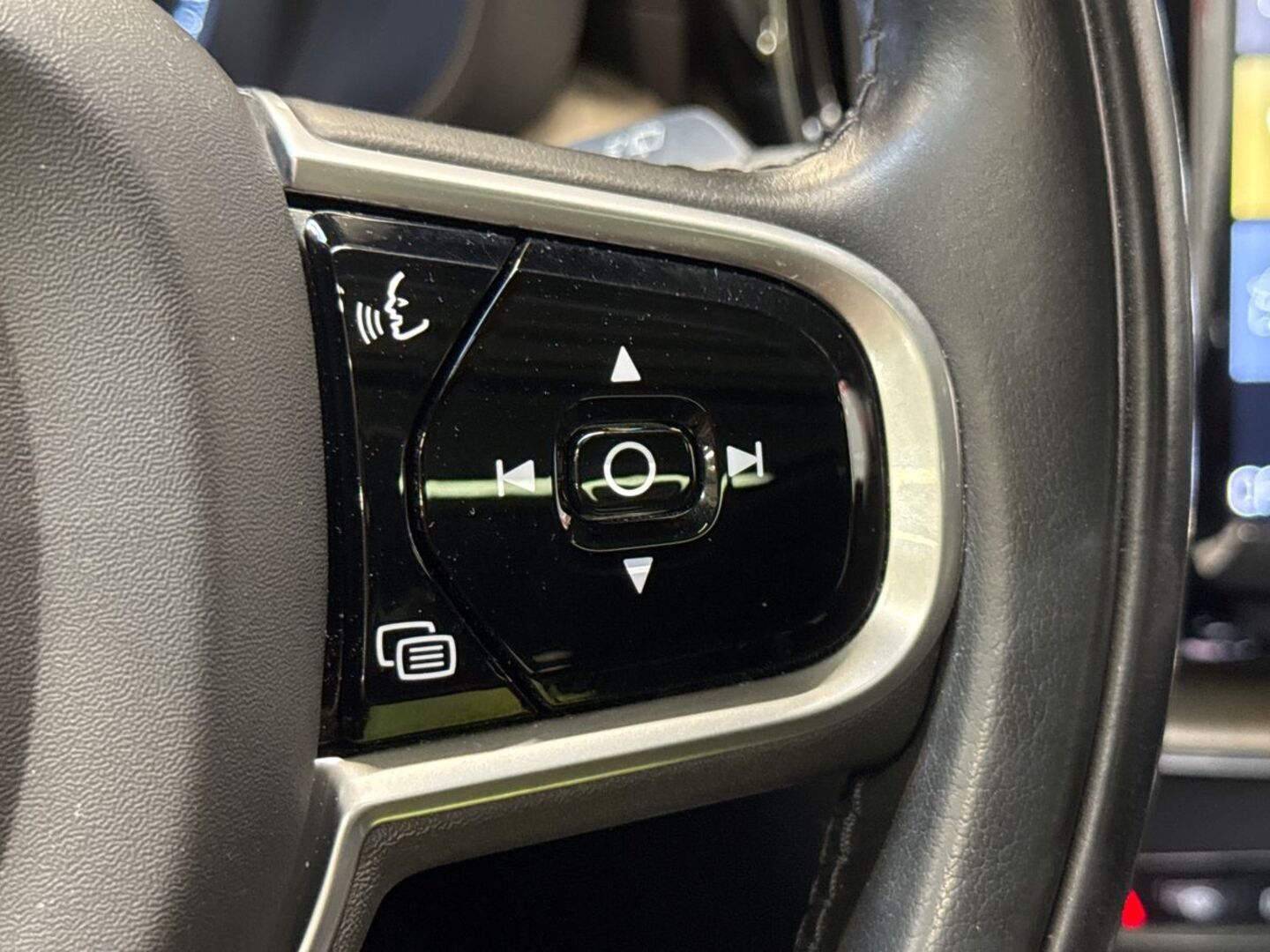 VOLVO XC60 2019