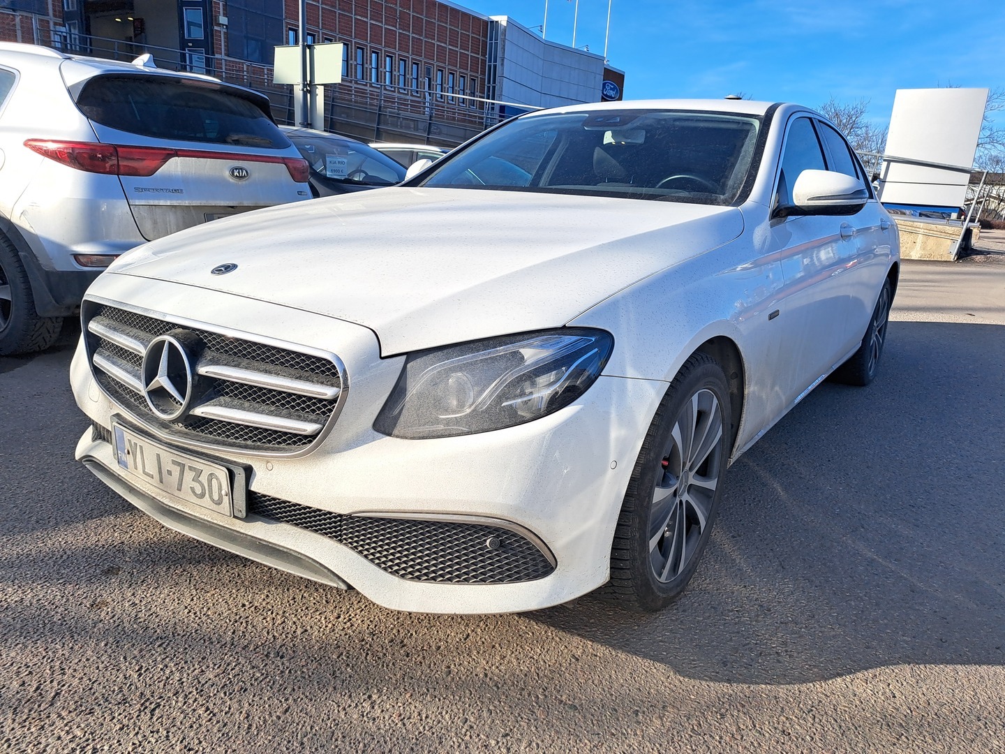 MERCEDES-BENZ E 2019