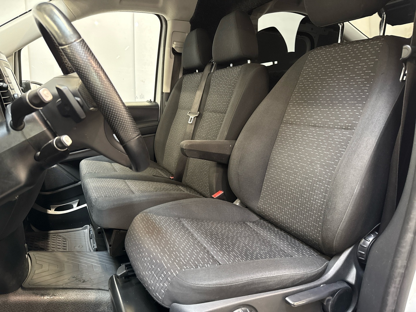 MERCEDES-BENZ Vito 2022