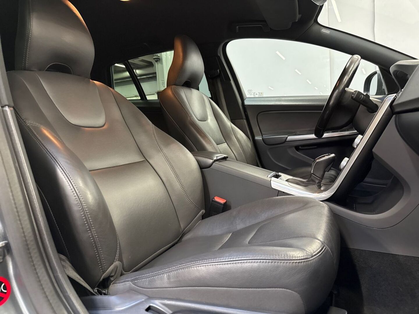 VOLVO V60 2017
