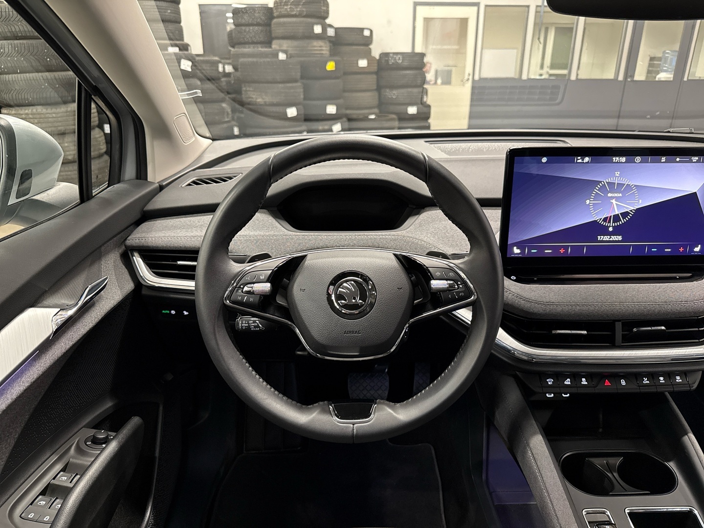 SKODA Enyaq 2024