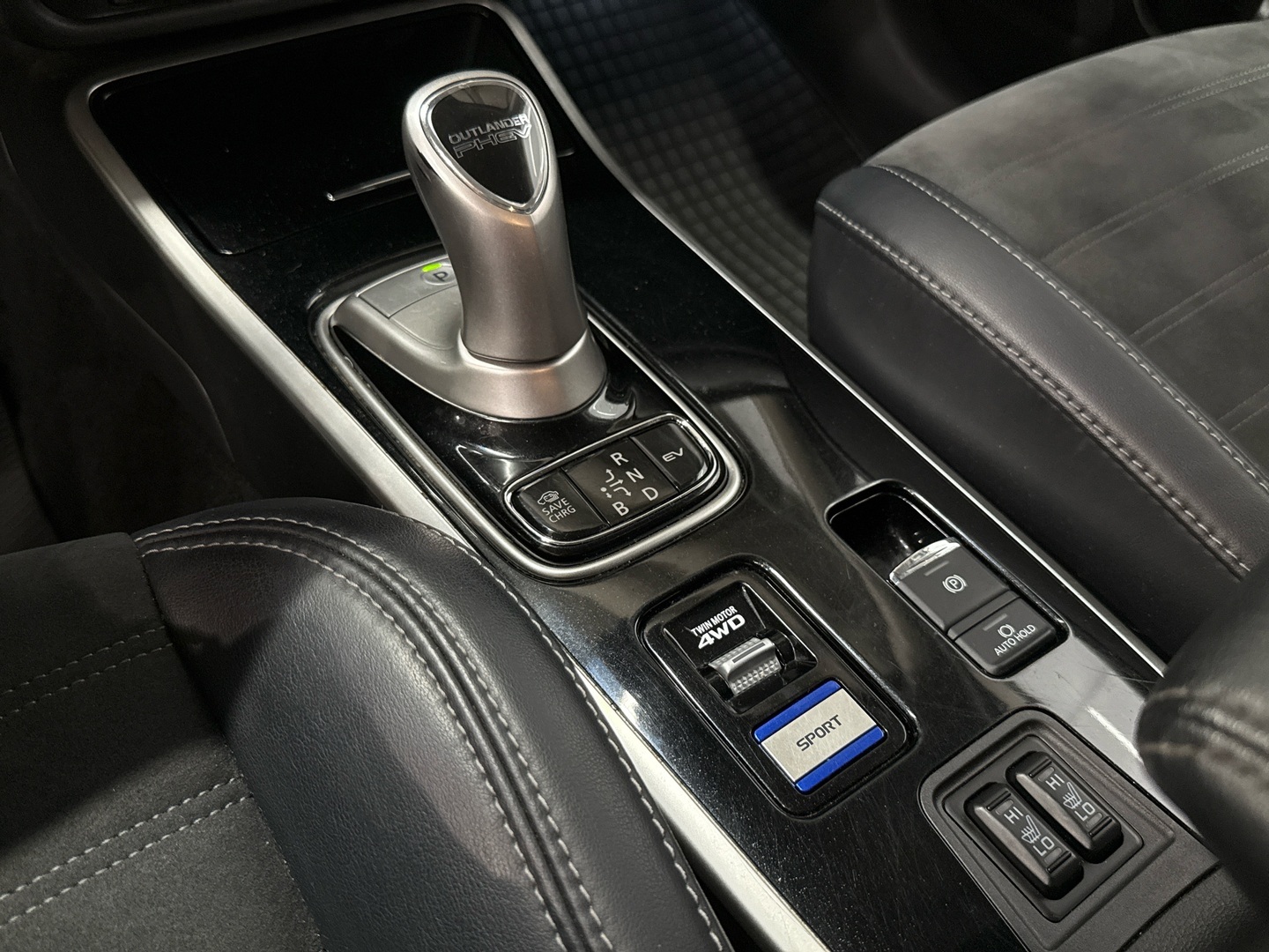 MITSUBISHI Outlander PHEV 2021