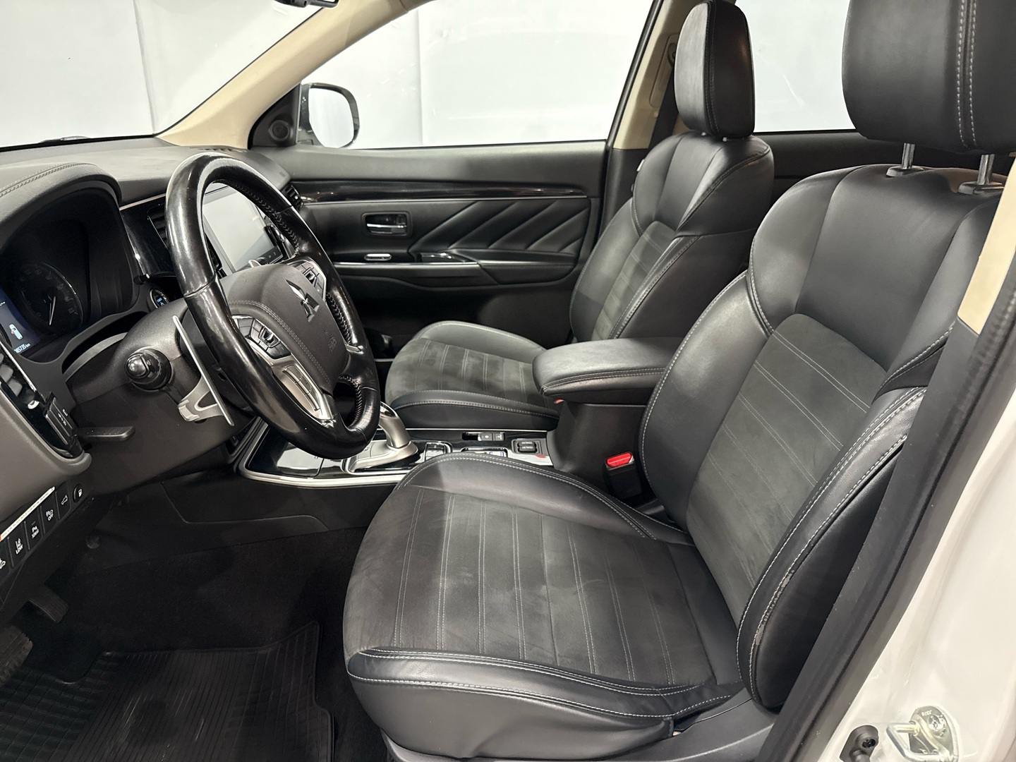 MITSUBISHI Outlander PHEV 2021