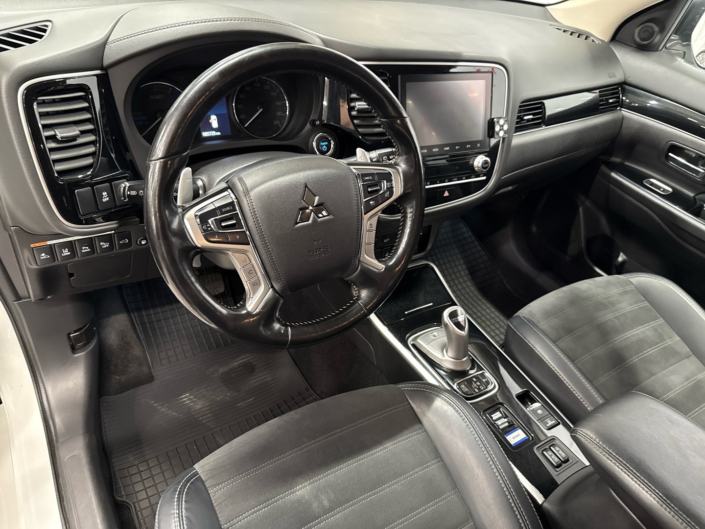 MITSUBISHI Outlander PHEV 2021