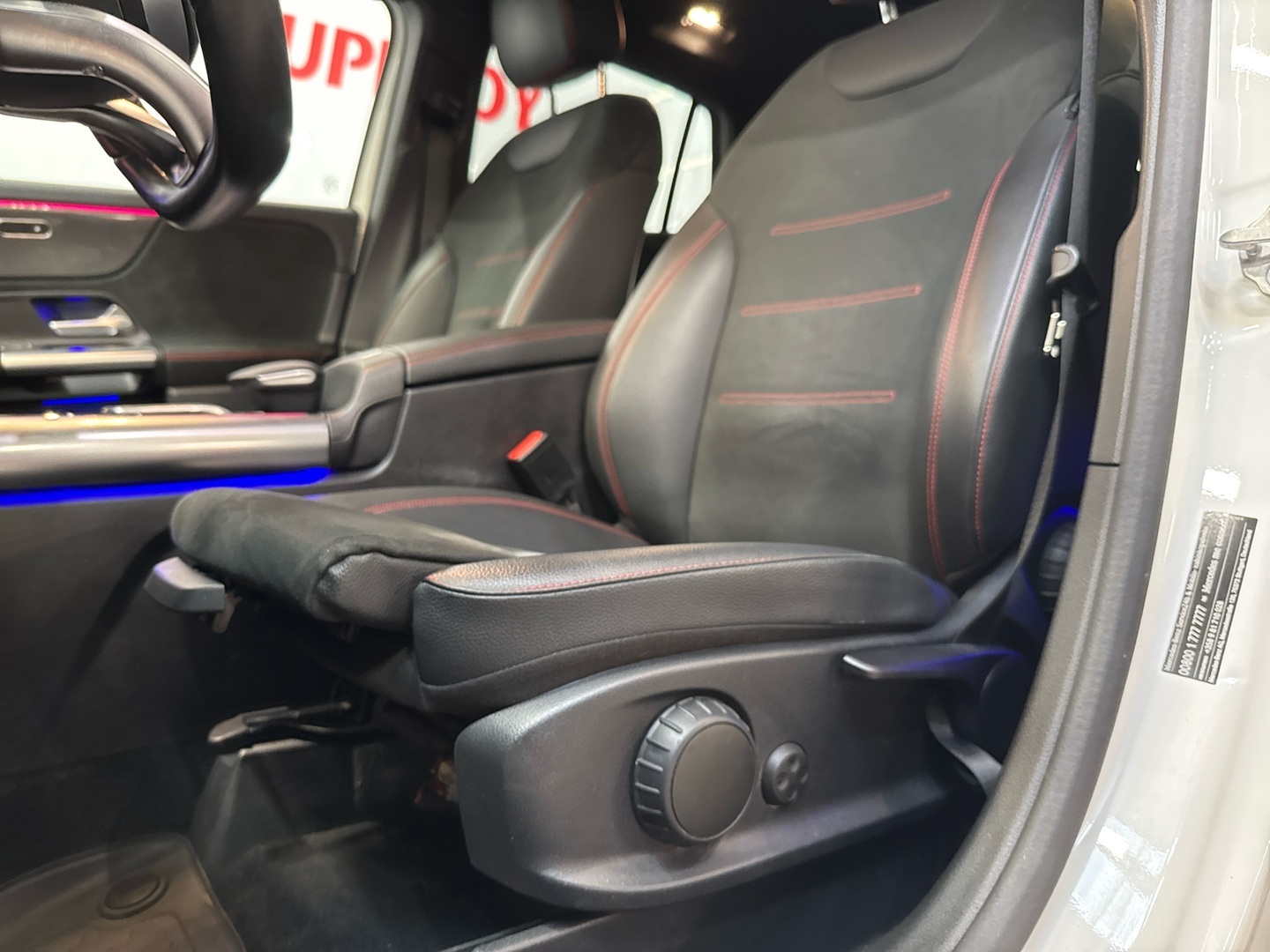 MERCEDES-BENZ GLA 2020