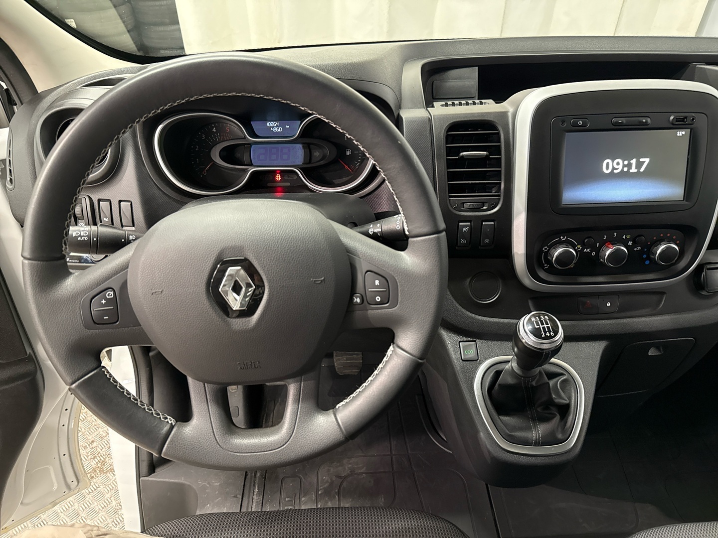 RENAULT Trafic 2021