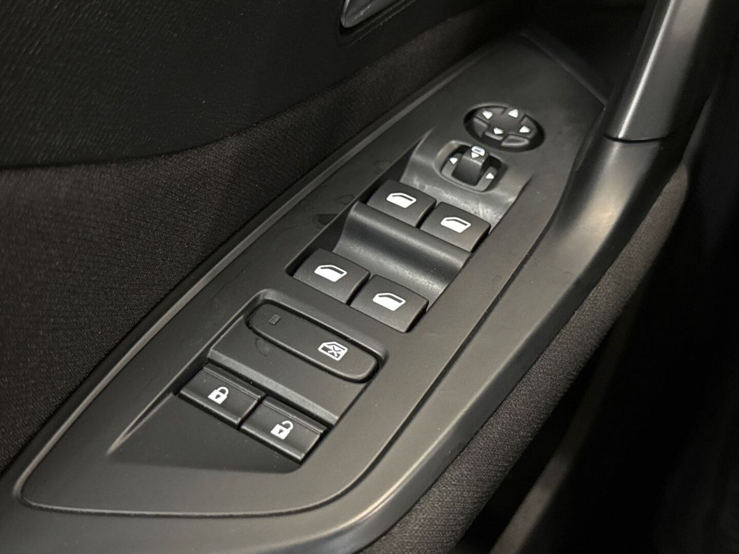 PEUGEOT 308 2024